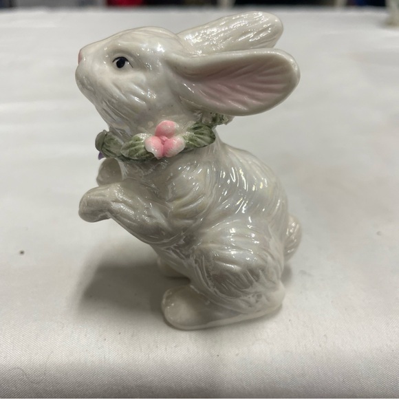 Ceramic Bunny Figurines (4) with Floral Accents 2” - Picture 4 of 14